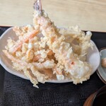 高田屋 - 海老天、玉ねぎのかき揚げ、人参のかき揚げ　