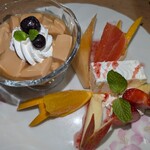 プランタン - デザートはてんこ盛りで出てきた!!!　フルーツにケーキにコーヒーゼリーに