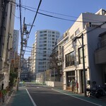 コーヒーライツ - お店外観（右側の建物）