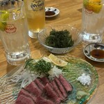 島ごはん あったかや - ほろ酔い宮古牛のたたき/海ぶどう