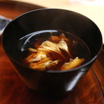 松川 - 湯葉の赤出汁　(2014/11)