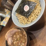 いかれたヌードル フィッシュトンズ - オールドスクールつけ麺