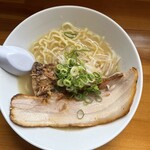 ラーメン 峠 - ラーメン中（750円）