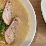 らーめん 一柊 - ラーメン大盛り　右