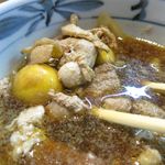 そば処 大和 - 鶏もつのアップ