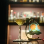 Bar Anagrams - ③ アースクェエイク：ジン+ウィスキー+アブサン