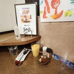 まめ蔵 - 1/26訪問時『マンゴーラッシー』『らっきょう・福神漬け』到着時