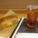 サンマルクカフェ - 料理写真:ホットサンド＆アイスティ（960円）