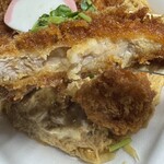 かつや - カツ、肉厚でサクサクです