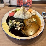 Ｍカッセ - 限定イカスミブラックカレーと鴨カレー大盛り