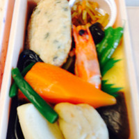 たん熊北店 本店 - 高野豆腐、がんも、いんげん、こんにゃく、人参、昆布、赤海老、だし巻き、つくね、笹掻牛蒡