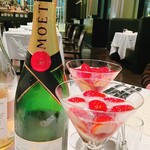 THE COSMOPOLITAN GRILL BAR TERRACE - 