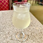 サイラー - 「ホルンダーブリューデン・ジュース(炭酸入り)」(490円)です