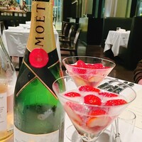 THE COSMOPOLITAN GRILL BAR TERRACE - 