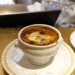 le bistrot des bleus - オニオングラタンスープ