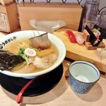鮨とラーメン うおがしや - 