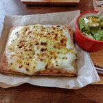 オリーブの丘 五井店 - ３種のチーズピザ