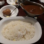 ラ・ファミーユ - ・「ビーフ中辛＋ライス大盛＋ソース大盛(¥1000＋¥150＋¥200)」