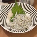 大衆酒肴スタンドさかば。 - しらすおろし