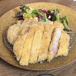 おじさんと日本酒 - 芳寿豚のとんかつ