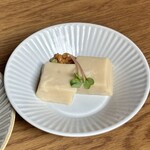 おじさんと日本酒 - 胡麻豆腐 自家製醤油麹で