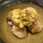 中国料理 琥珀 - 鮑、イカ、ホタテ、海老と黄ニラのXO醬炒め