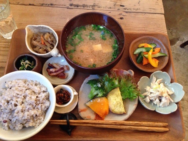 古本カフェ ロジの木 大岡山 カフェ 食べログ