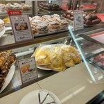 エスト・ローヤル - ウィンドウケース