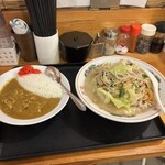 チャンポンの店 松露 - ちゃんぽん普通盛りとカレー（小）セット