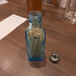 とんかつ ジーエス - つま楊枝入りのお洒落な瓶