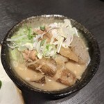 串のこたに - モツ煮込み