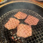 肉の頂 - 