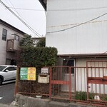 べーぐる もへある - ここ入って行くとお店