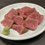 焼肉　縁 - 肉塊をカットしてくれました