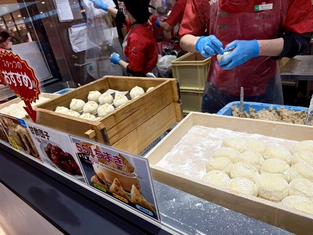 551蓬莱 梅田阪神店 （551HORAI） - 大阪梅田（阪神）/肉まん | 食べログ