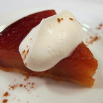 ラミティエ - タルトタタン　生クリーム添え