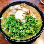 それいけ！ラーメンマン - 入れ放題のネギ投入