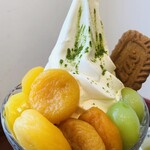 麻布茶房 - 周りさっくり、中はふっくらなドライ杏子。