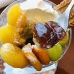 麻布茶房 - スイートポテトの下に黒糖寒天が出てきた