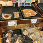 ベーカリー＆テーブル 東府や 足湯カフェ - 土曜日15時頃の在庫状況