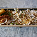 ヤオコー - 料理写真:瀬戸内産釜揚げしらすご飯弁当753円