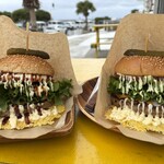 氾濫バーガー チムフガス - テリヤキチーズバーガー、チーズバーガー
