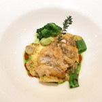 ジャマン - 甘鯛の鱗焼き　バジルオイルと何か赤いソース☆♪