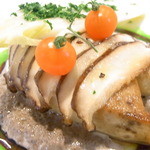 ジャマン - アーティチョークとマイクロトマトものっかってる☆♪