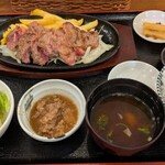 ビッグシェフ亭 - 料理写真:熟成赤身牛ステーキM定食