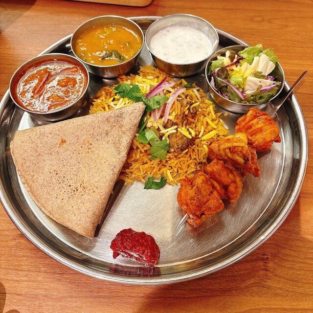 エリックサウス 金山 カレー&ビリヤニセンター - 金山/インド料理