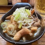 大衆串揚酒場 足立屋 - もつ煮込み (400円)