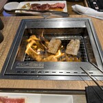 焼肉ライク 大和西大寺駅店 - 脂ファイヤー！！