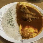 Spice Curry カリカリ - チキンカレーにフライドエッグトッピング