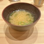 すしのいずみ - お味噌汁